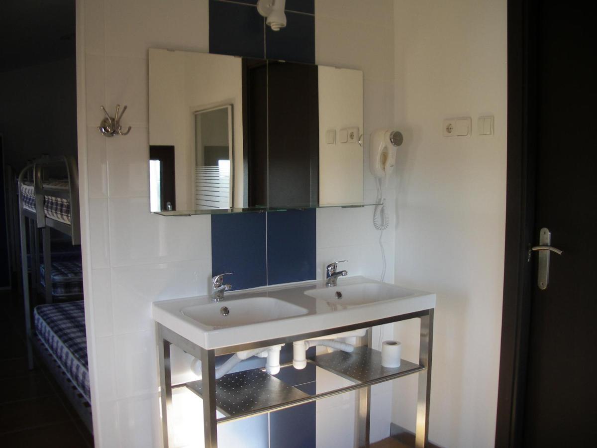 Hostel El Castillo Aninon Екстериор снимка