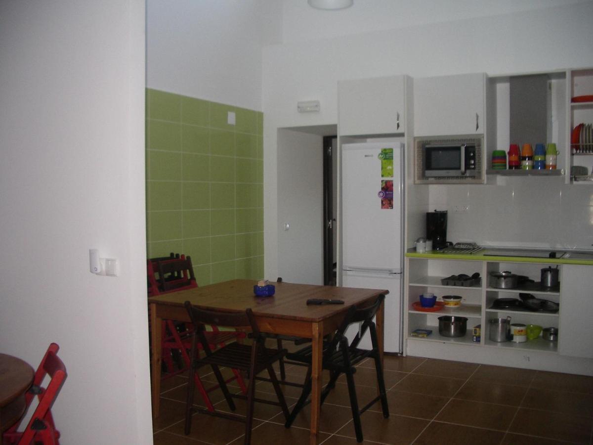 Hostel El Castillo Aninon Екстериор снимка