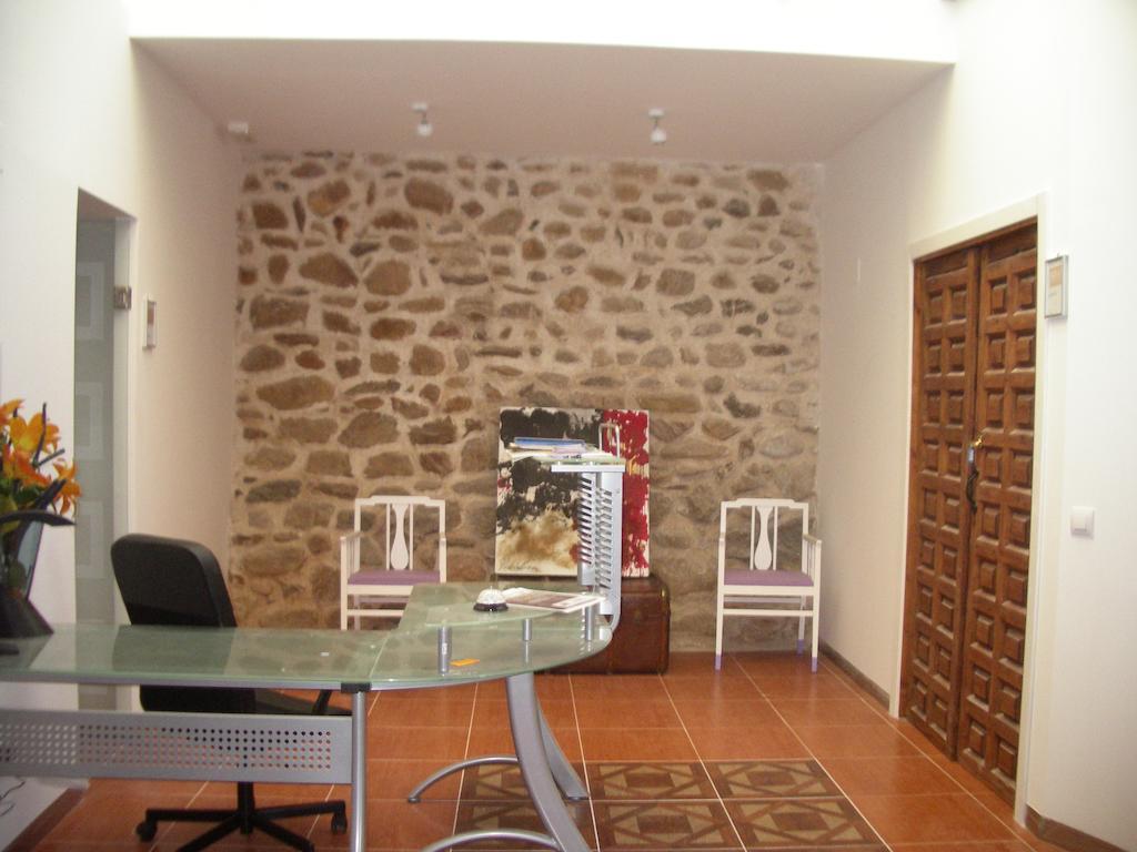 Hostel El Castillo Aninon Екстериор снимка