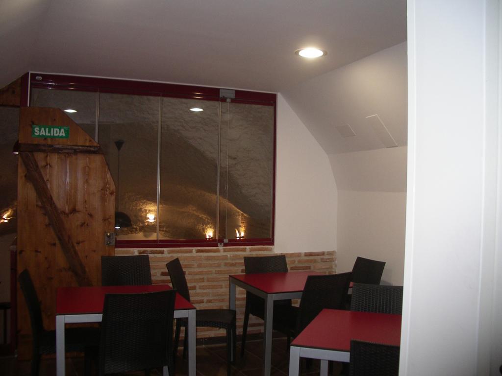 Hostel El Castillo Aninon Екстериор снимка