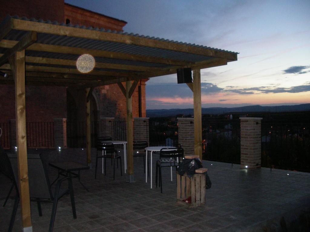 Hostel El Castillo Aninon Екстериор снимка