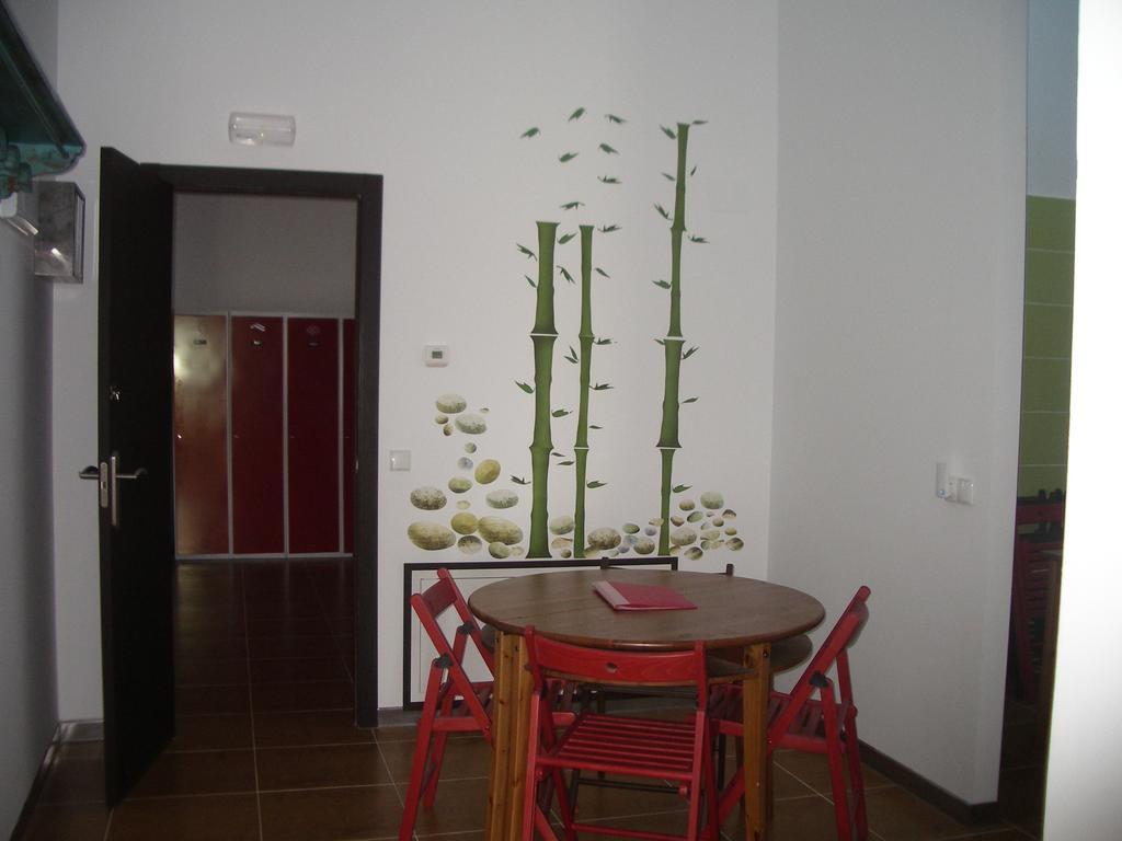 Hostel El Castillo Aninon Екстериор снимка