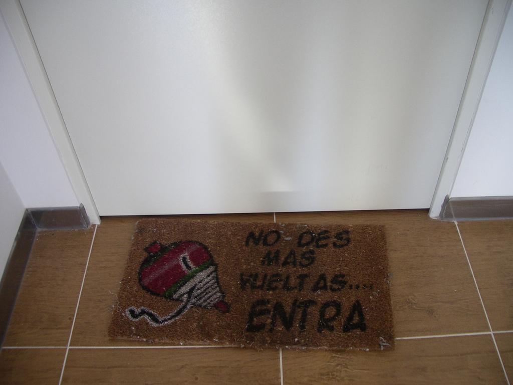 Hostel El Castillo Aninon Екстериор снимка
